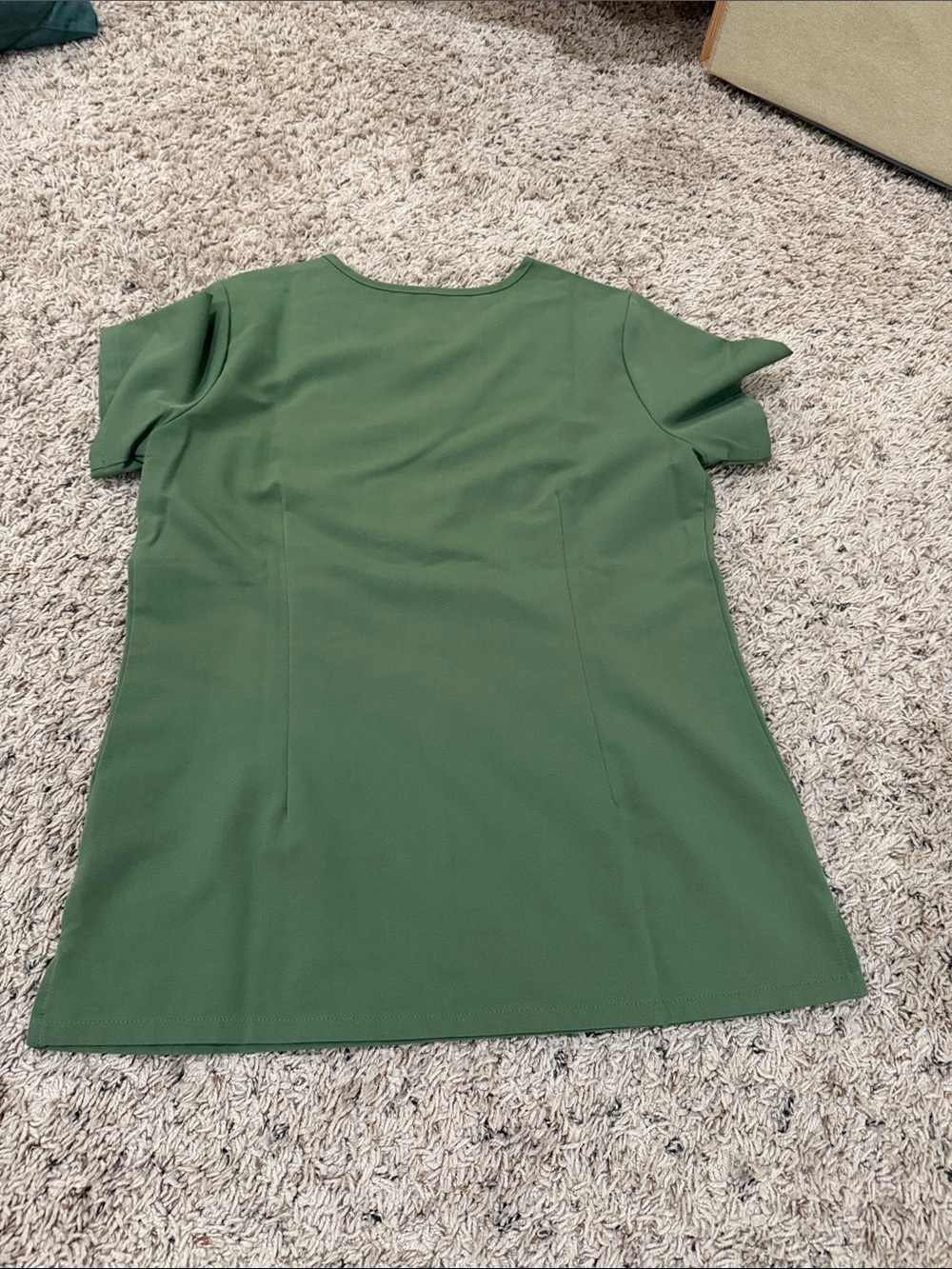 Figs Set- OLIVE GREEN- XS Catarina Top/XS-PETITE Zamora Bottoms - Picture 5 of 9